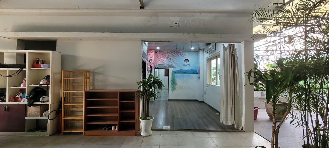 CHO THUÊ VĂN PHÒNG LÀM VIỆC RỘNG HƠN 100m² – KHÔNG GIAN YÊN TĨNH, VIEW SÂN VƯỜN