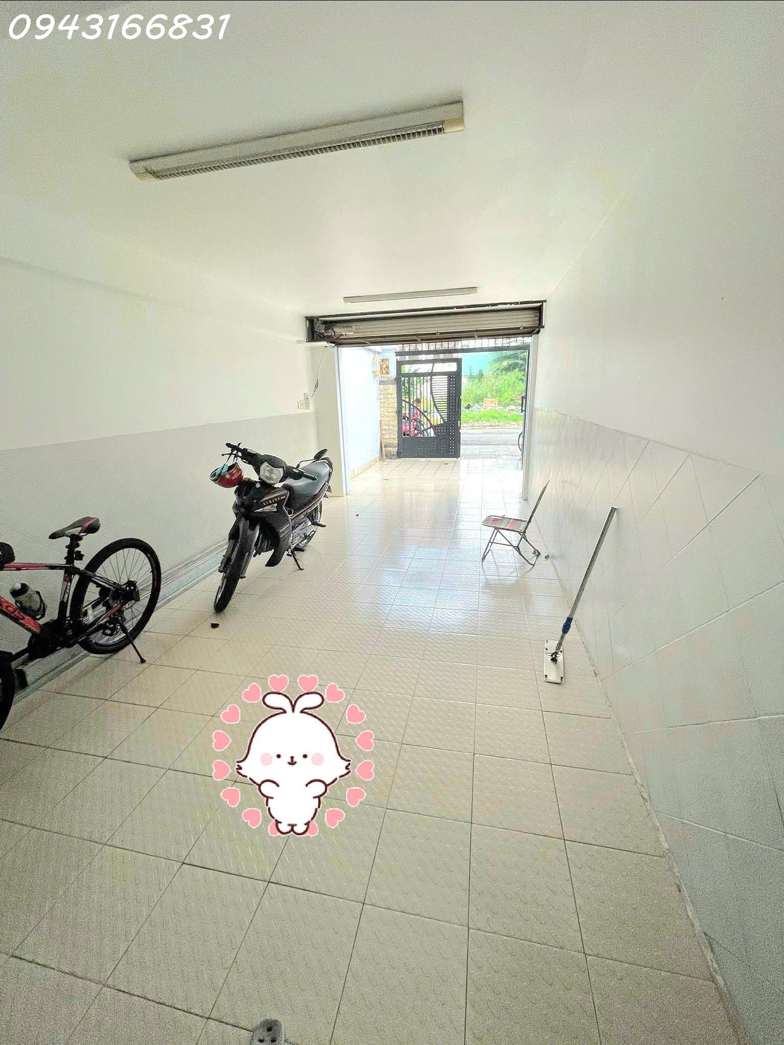 bán nhà mặt phố 200m2 bình tân, 3 tầng, 6pn, sổ đỏ, NHỈNH 19XX tỷ – vị trí vàng, 0943166831 xem nhà ngay!