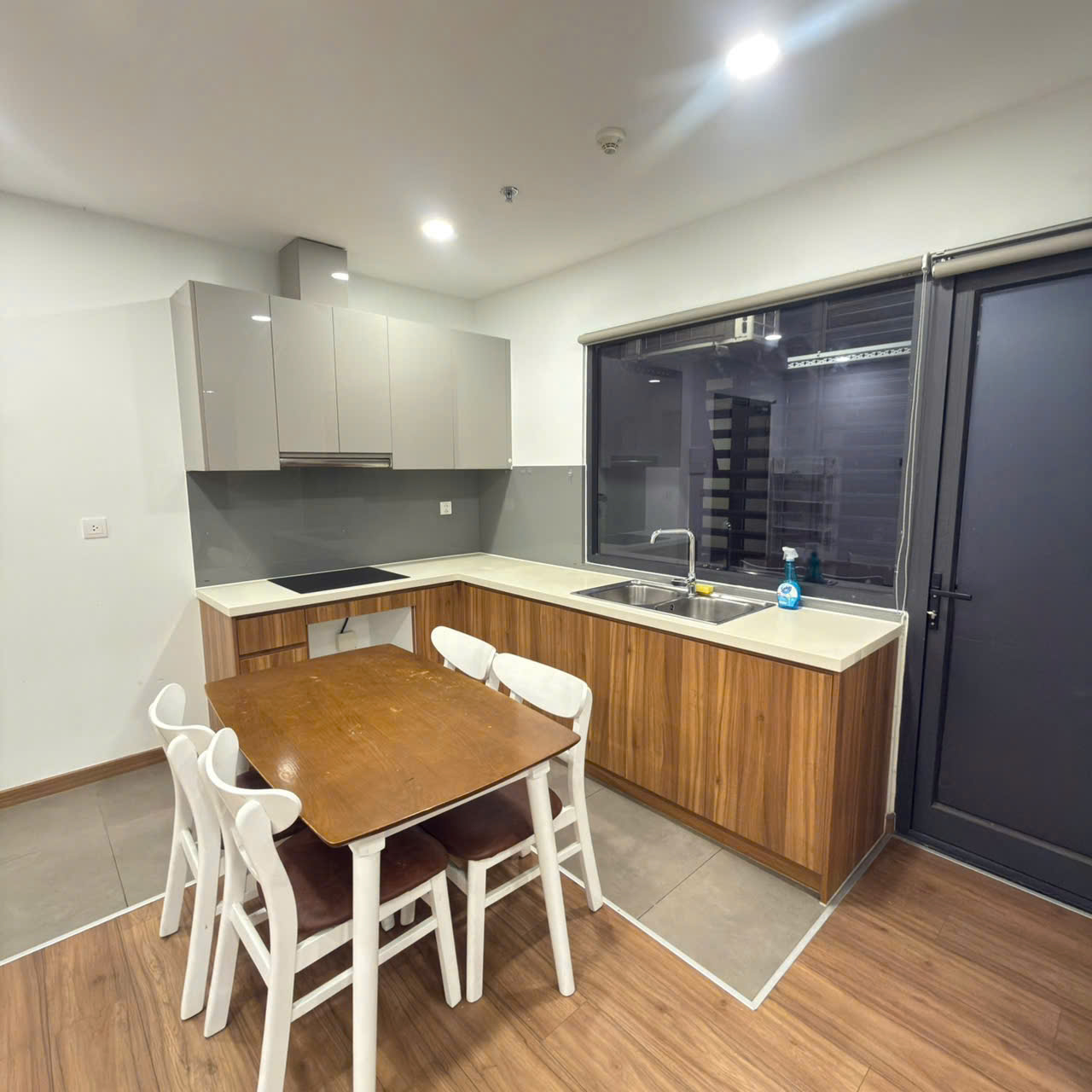 CHO THUÊ CĂN HỘ ECO GREEN SÀI GÒN – 2 PHÒNG NGỦ – DIỆN TÍCH 65 M² – GIÁ TỐT