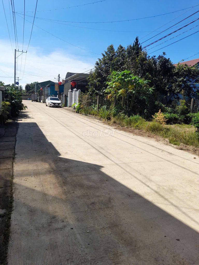 Chính Chủ Cần Bán Lô đất thổ cư tọa lạc tại Thôn 2, xã Hòa Ninh, huyện Di Linh, tỉnh Lâm Đồng, thuộc khu vực trung tâm hành chính của xã Hòa Ninh mới,