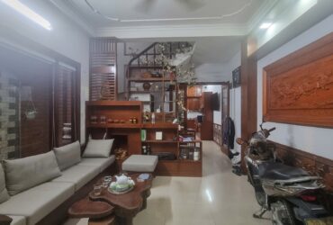 Bán gấp nhà Phố Khương Trung- 41m*5 tầng*5mMT- ô tô vào nhà-Gần hồ-Kinh doanh. 12,6 tỷ