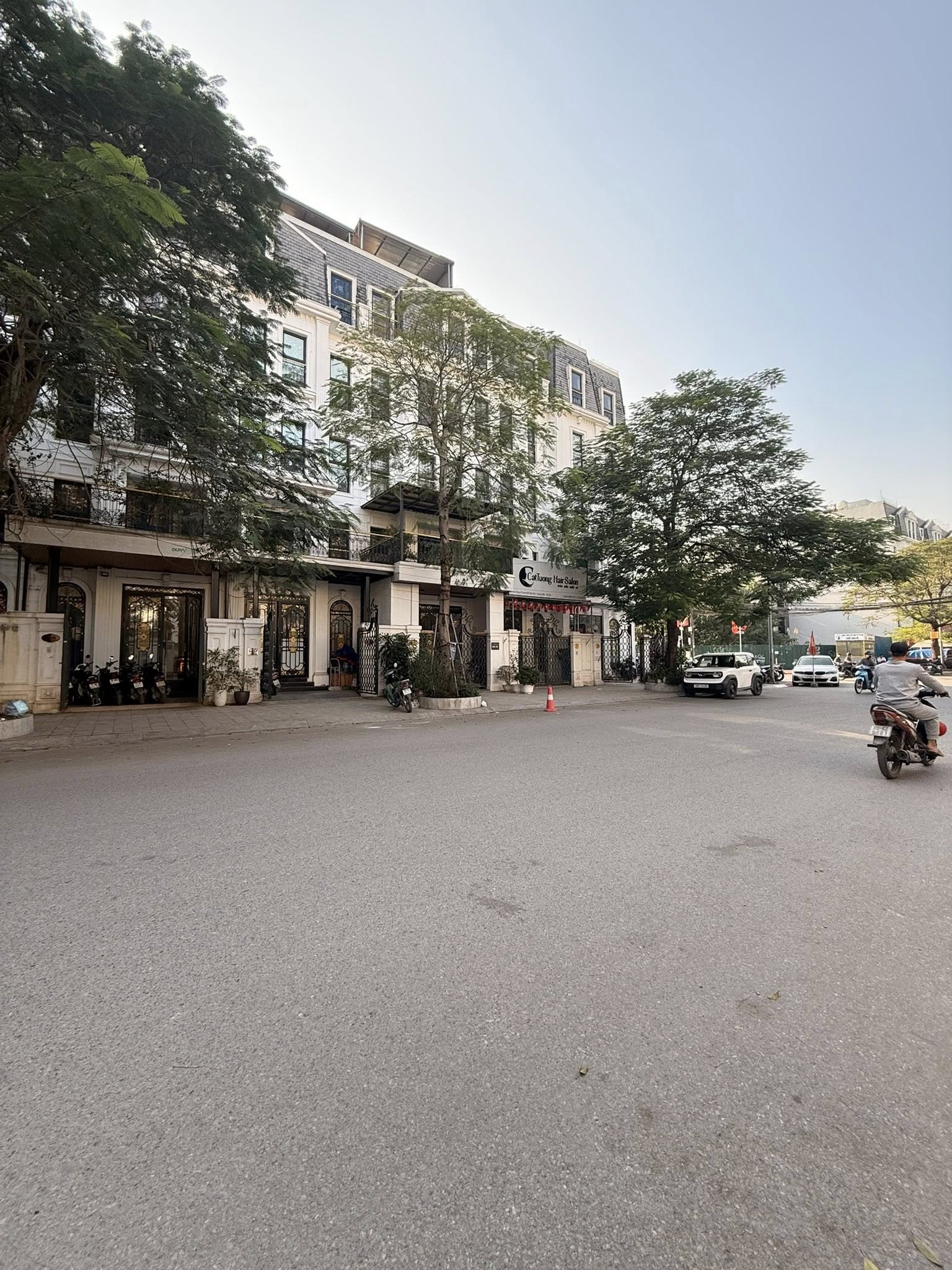 Nhà đẹp Kim Giang – 40m*4 tầng – ô tô đỗ gần – Kinh doanh. Giá nhỉnh 9 tỷ