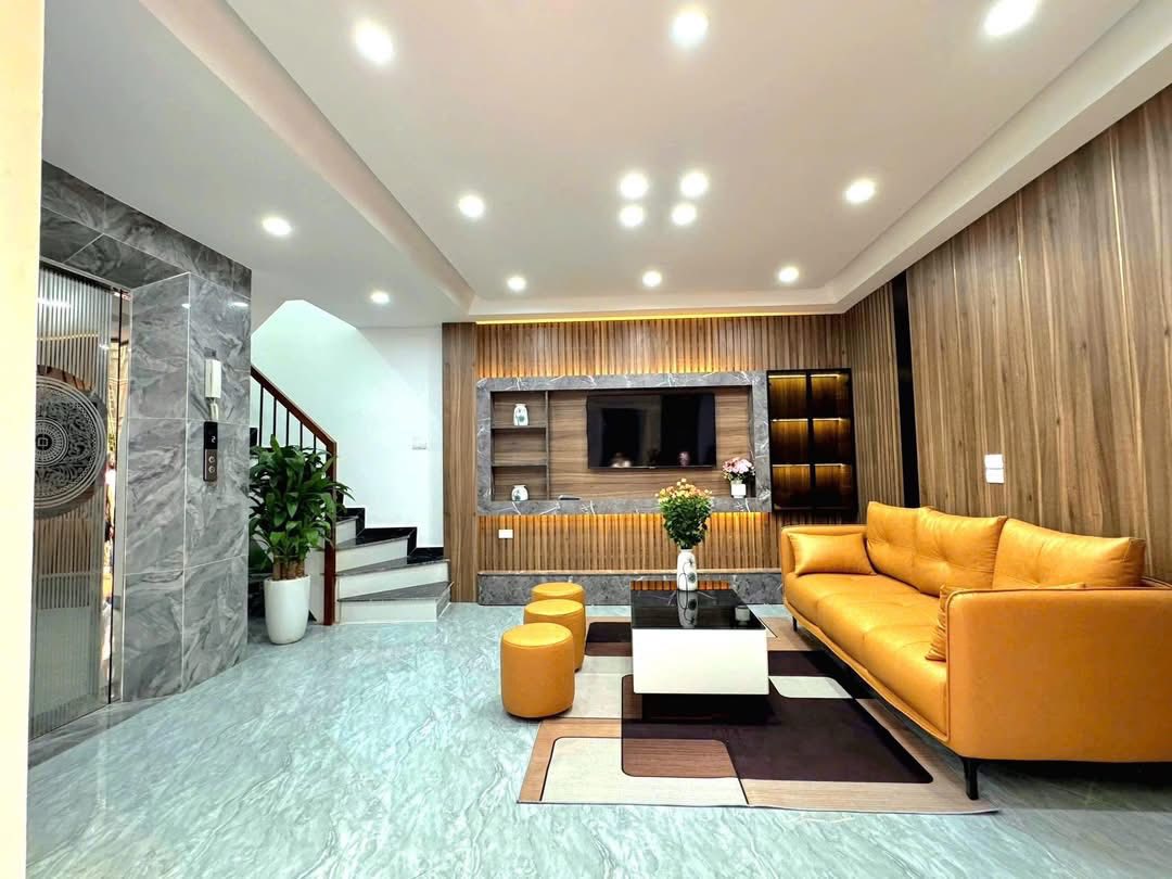 Nhà đẹp Định Công Thượng – 32m*6 tầng-Thang máy- ô tô đỗ gần- Kinh doanh. Giá nhỉnh 9 tỷ