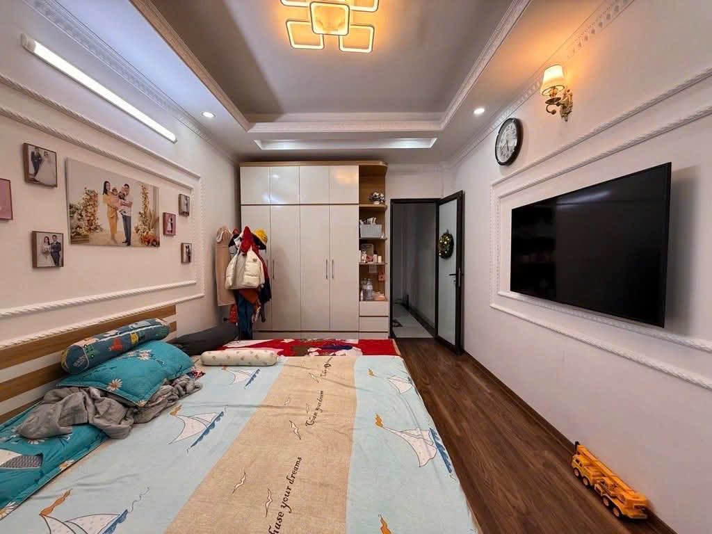 Bán nhà Phúc Lợi 30m 5 tầng Phúc Lợi chỉ hơn 5 tỷ, không thể rẻ hơn