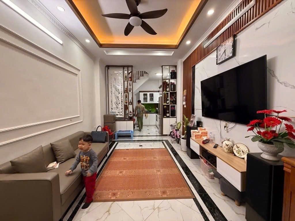 Bán nhà Phúc Lợi 30m 5 tầng Phúc Lợi chỉ hơn 5 tỷ, không thể rẻ hơn