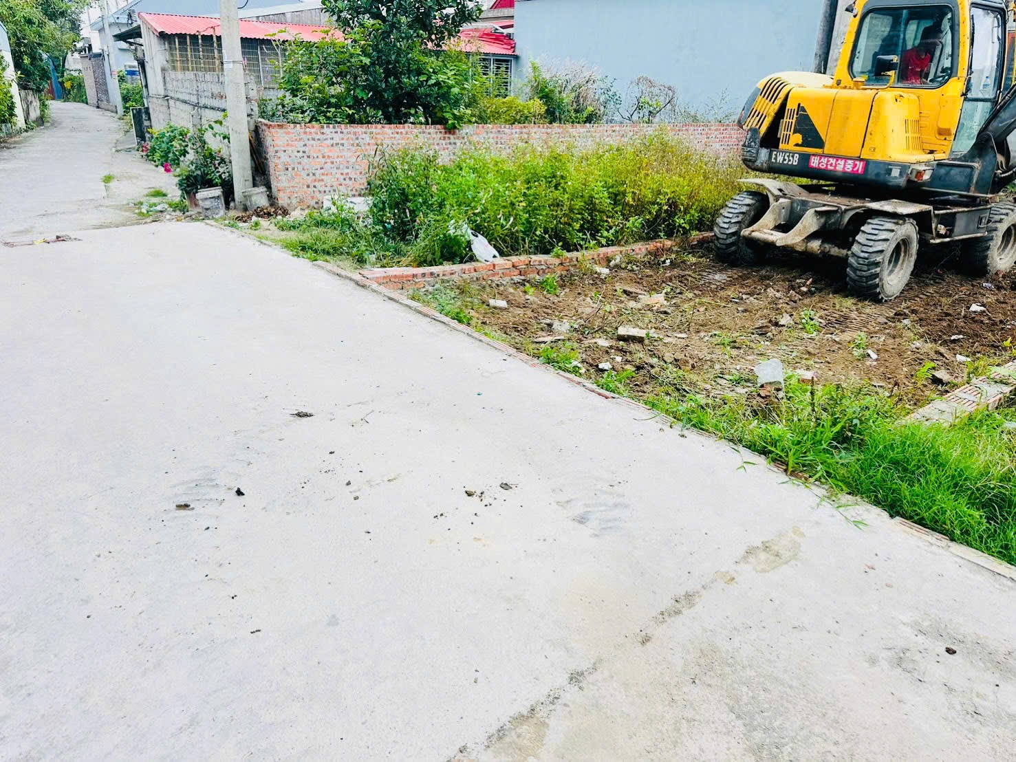 BÁN ĐẤT CHỢ HƯƠNG – HƯNG ĐẠO – TUYẾN 2 Ô TÔ – GIÁ 1.5XX TỶ  HÀNG HIẾM KHU CHỢ  ZALO 0567 222 555