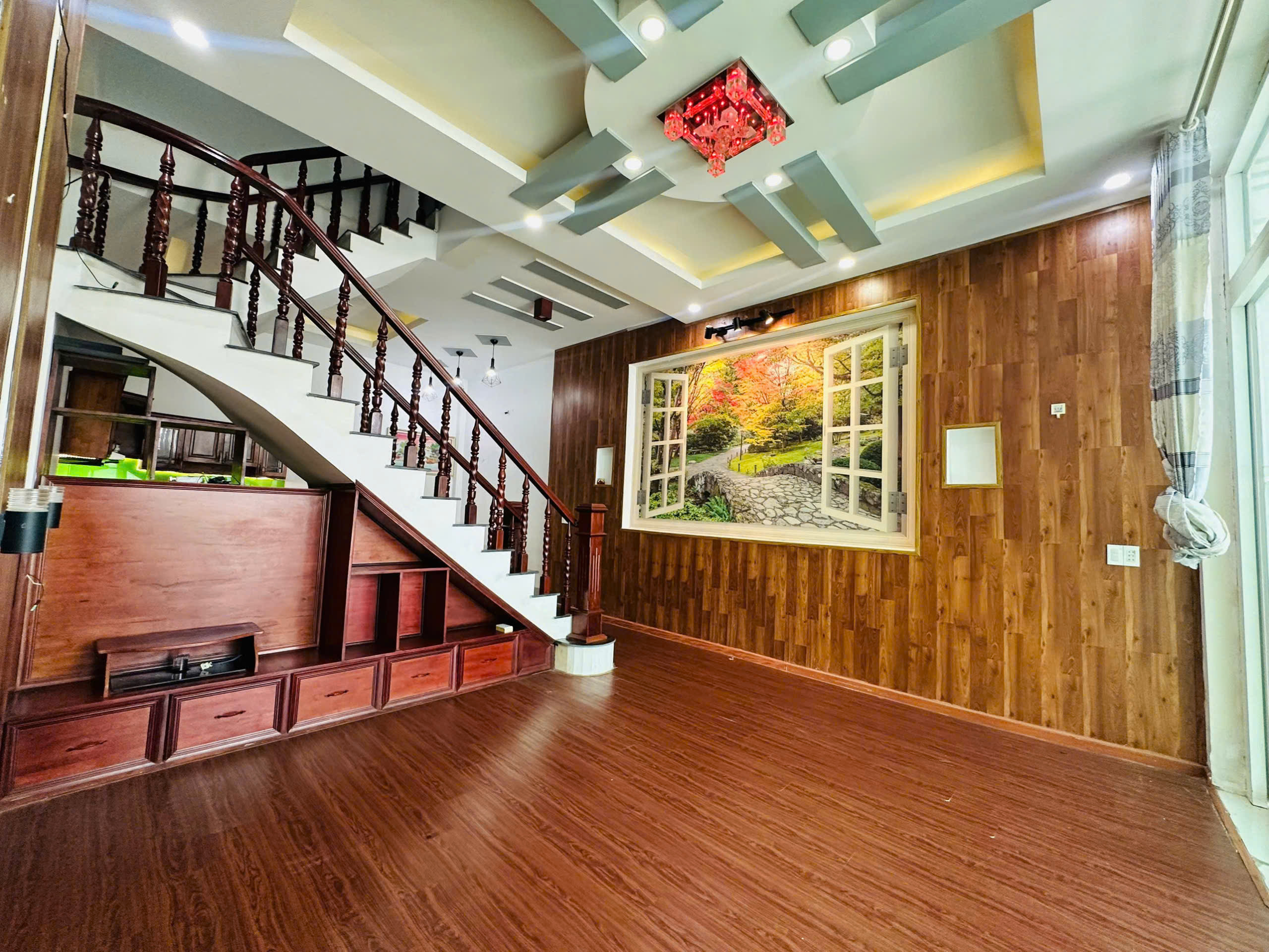 Cho thuê mặt bằng nhà hẻm xe hơi ĐX 002 – Trung tâm Thành phố Mới Bình Dương