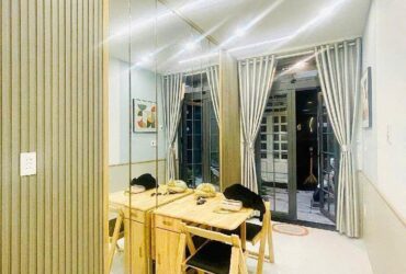 Nhà 3 tầng Tân Bình, hẻm Lạc Long Quân, 18m2, 2PN, 3WC, sổ hồng, giá 2.8 tỷ – Cơ hội an cư lý tưởng