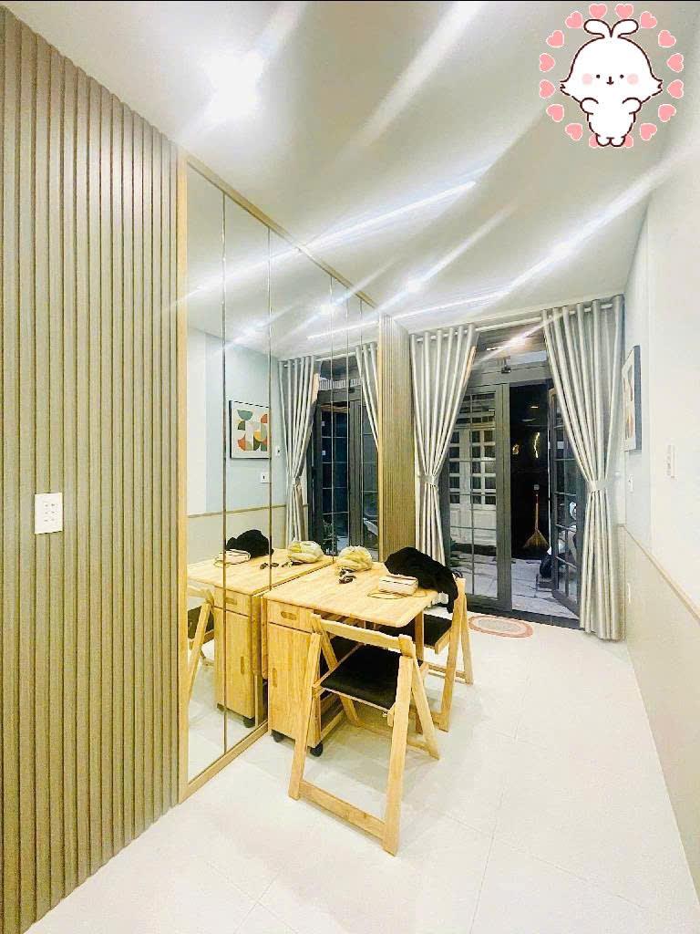 Nhà 3 tầng Tân Bình, hẻm Lạc Long Quân, 18m2, 2PN, 3WC, sổ hồng, giá 2.8 tỷ – Cơ hội an cư lý tưởng