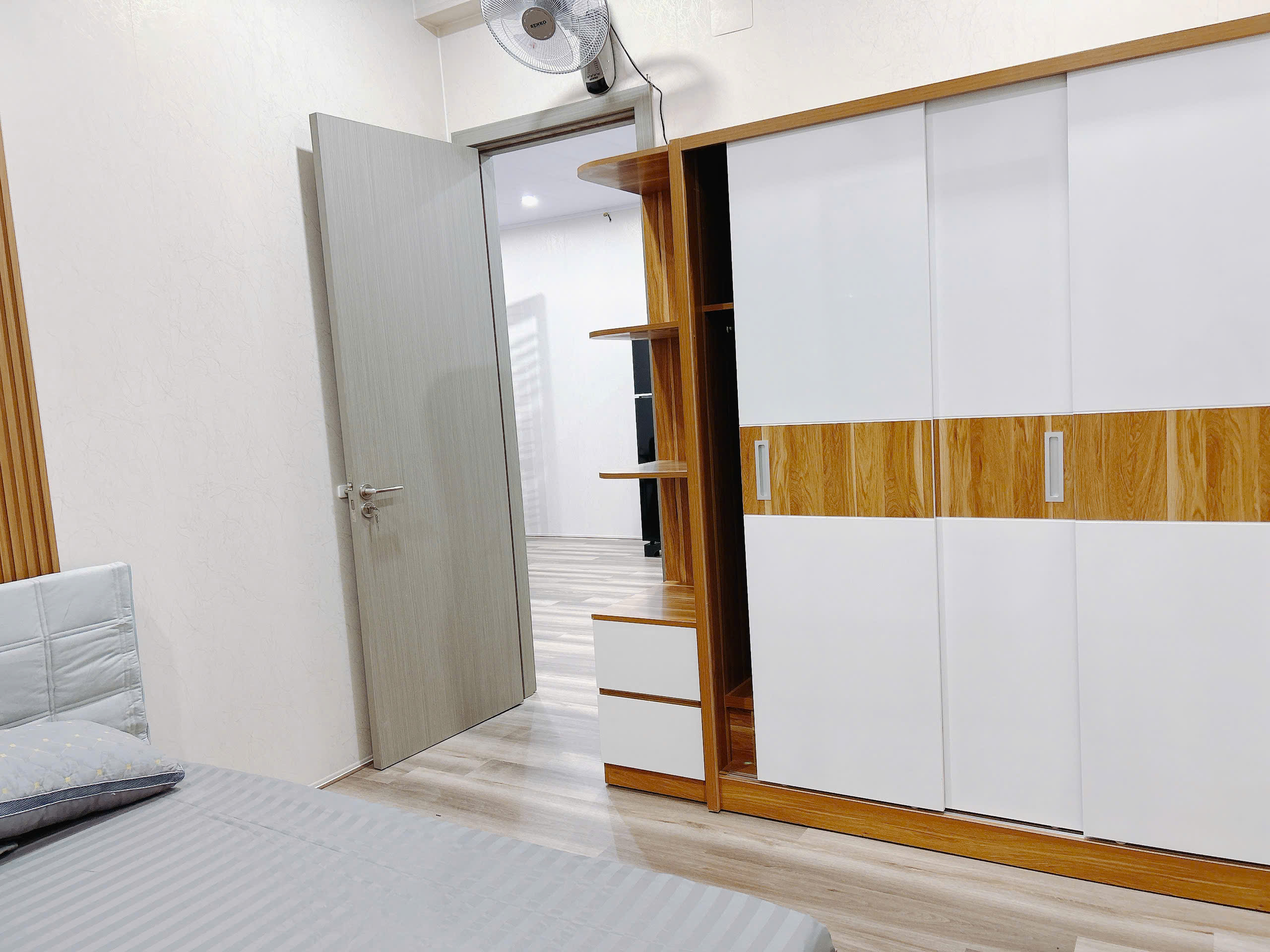 CHO THUÊ CĂN HỘ VIEW CẦU THUẬN PHƯỚC – CĂN GÓC, FULL NỘI THẤT MỚI 100%