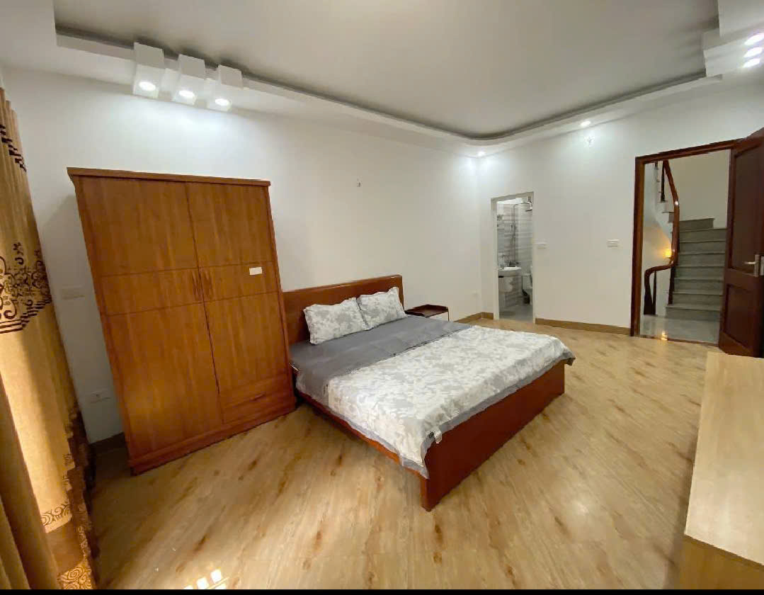 NHÀ MỚI PHỐ Văn Chương
36M – 5 TẦNG – GIÁ 8.8 TỶ A/C Không nghe nhầm đâu