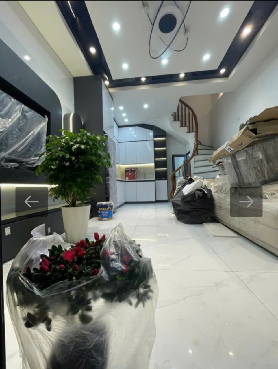 NGÕ VĂN HƯƠNG – LÔ GÓC – 5 TẦNG – 7.5 TỶ