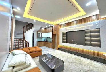 GIẢM SÂU 200TR – NHÀ NGÕ Ô TÔ PHỐ TÂY SƠN
6 TẦNG THANG MÁY – 39M² – 13.6 TỶ – THANH KHOẢN CAO