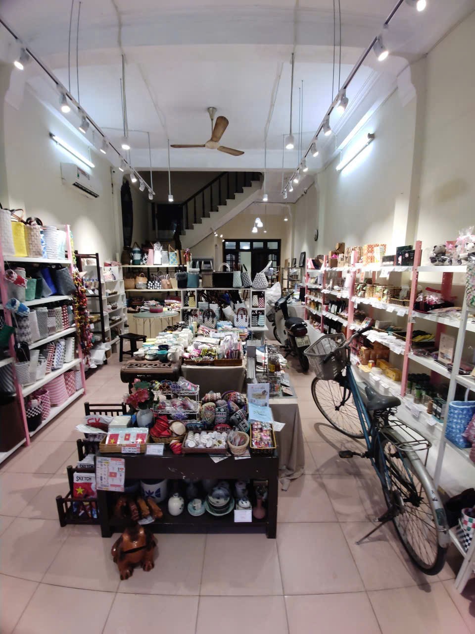 CHO THUÊ MẶT BẰNG TẦNG 1 LÀM CỬA HÀNG, VĂN PHÒNG, KINH DOANH – VỊ TRÍ SẦM UẤT, GIÁ THUÊ 35-50 TRIỆU