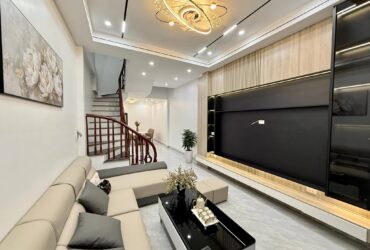 Nhà Phố Vũ Tông Phan- 38m*5tầng-Ô chờ thang máy-Ngõ thông ô tô-Kinh doanh. Giá 11,8 tỷ