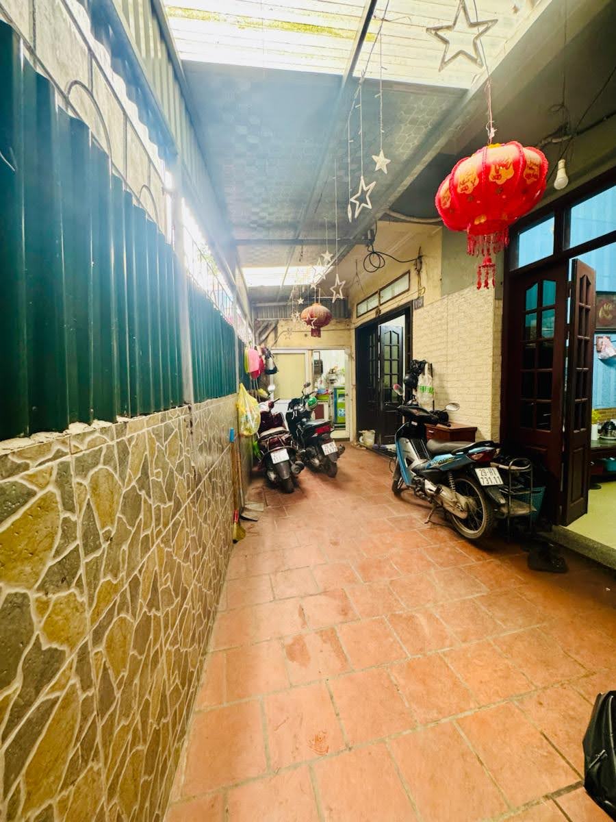 Cần bán gấp, Ngõ 168 Kim Giang- Lô góc, 48m*3 tầng- 10m ra ô tô tránh- Kinh doanh. Giá 8 tỷ