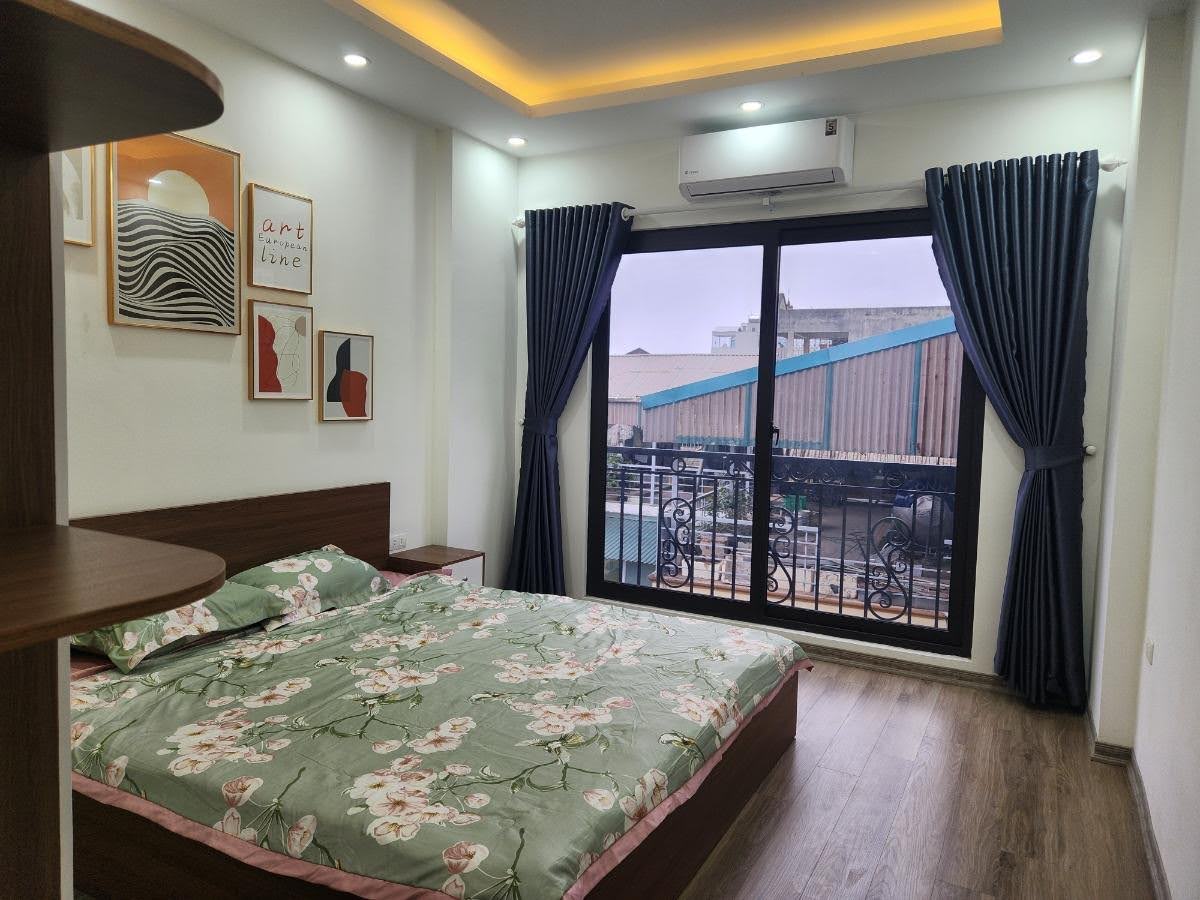 Nhà đẹp Phố Định Công Thượng- 46m*5tầng*4,5,MT-ô tô cách 15m-Kinh doanh. Giá 12 tỷ