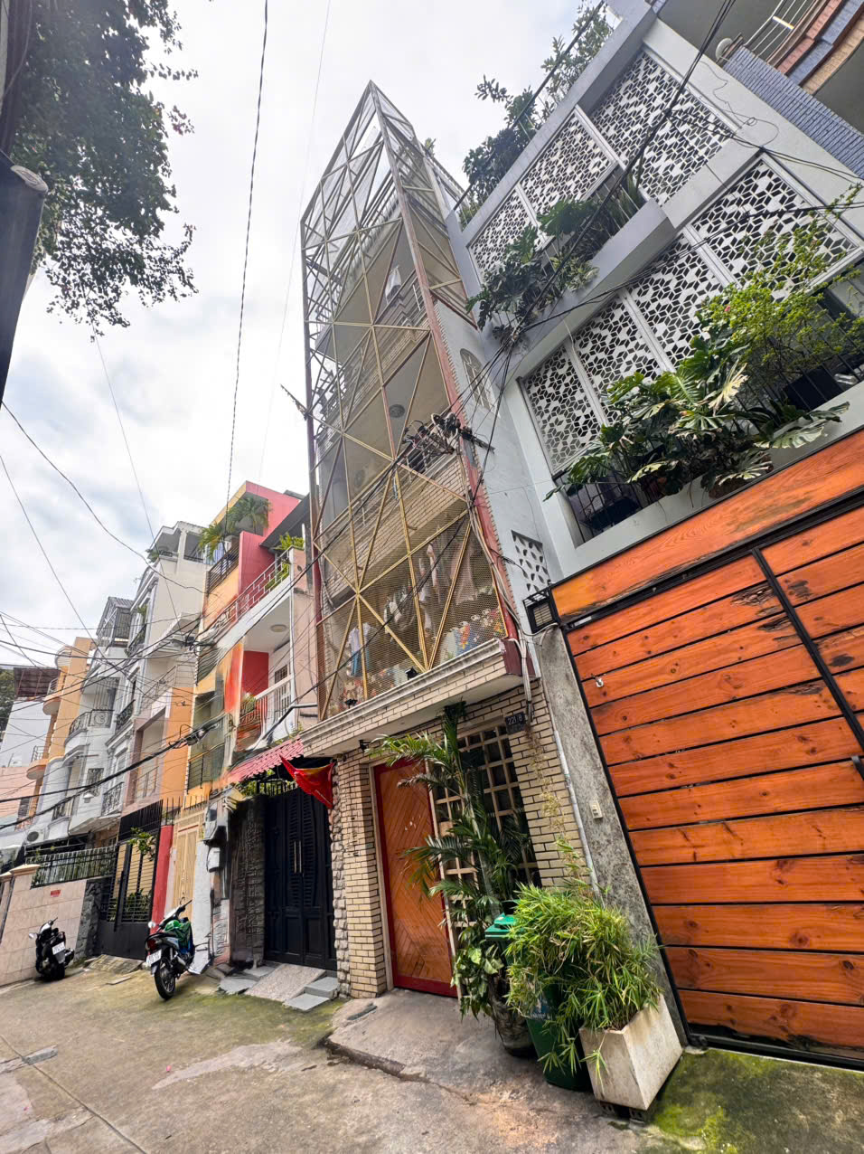 BÁN NHÀ 5 TẦNG HXH 8M Đ. VÕ VĂN TẦN, QUẬN 3 – DT 82M2 – ĐANG KD CHDV DÒNG TIỀN ĐỀU – CÁCH 2 CĂN RA MT LỚN SIÊU HIẾM BÁN