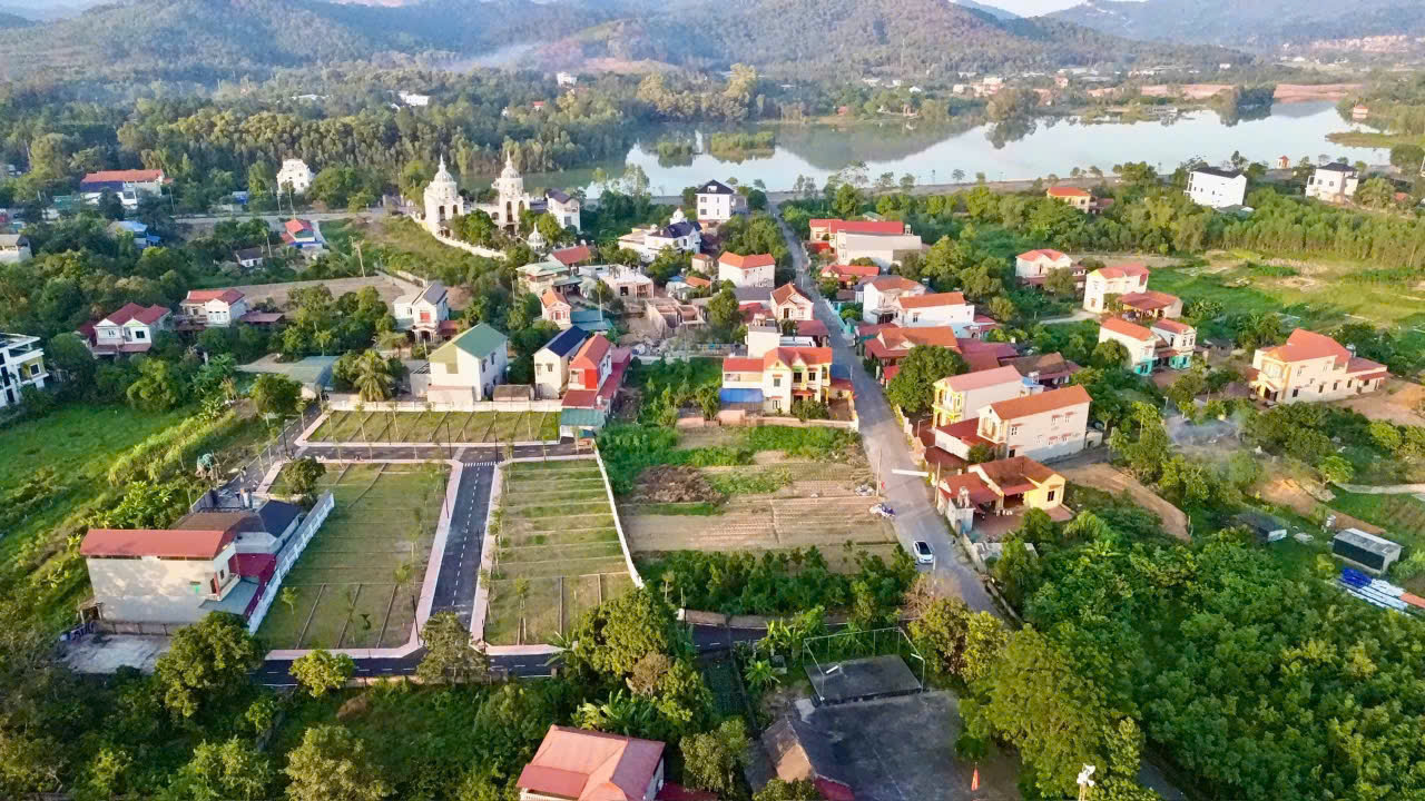 BUÔN BÁN THIẾU VỐN NÊN TÔI CẦN TIỀN BÁN GẤP MẢNH ĐẤT Ở TRUNG TÂM PHƯỜNG