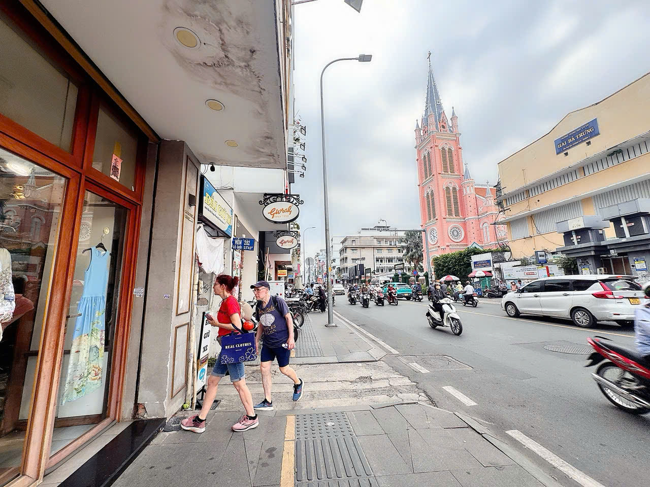 BÁN QUỸ ĐẤT SIÊU HIẾM – MT HỤT Đ.HAI BÀ TRƯNG, P.TÂN ĐỊNH, QUẬN 1 – NGANG 5M NỞ HẬU 7M * 32M VUÔNG ĐẸP – HDT ĐỀU 60TR/TH – GIANG GIANG:0938676685