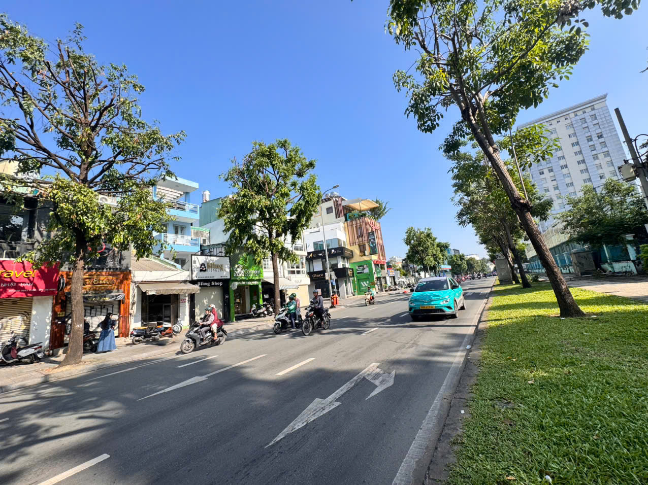 BÁN NHÀ MẶT TIỀN Đ.VÕ THỊ SÁU, TÂN ĐỊNH, QUẬN 1 – DT 52M2 FULL THỔ CƯ VUÔNG ĐẸP – VIEW CÔNG VIÊN THOÁNG MÁT – VỊ TRÍ HIẾM NHÀ BÁN – GIANG GIANG:0938676685