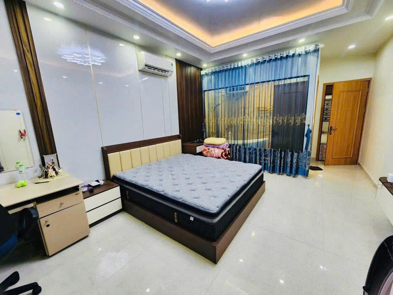 BÁN NHÀ THƯỢNG THANH LONG BIÊN, OTO ĐỖ CỔNG,NGÕ NÔNG,2 THOÁNG,70M NHỈNH 8 TỶ TL