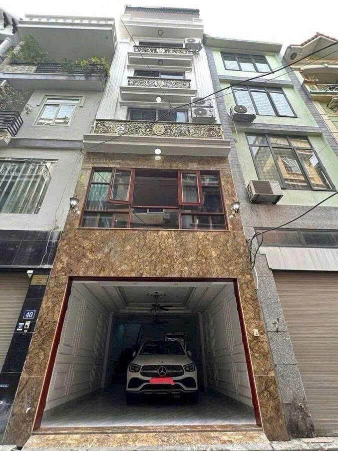 Phố Vũ Xuân Thiều  DT 47m – MT 4,2m  7 tầng kiên cố  Gả nhanh hơn 15 tỷ