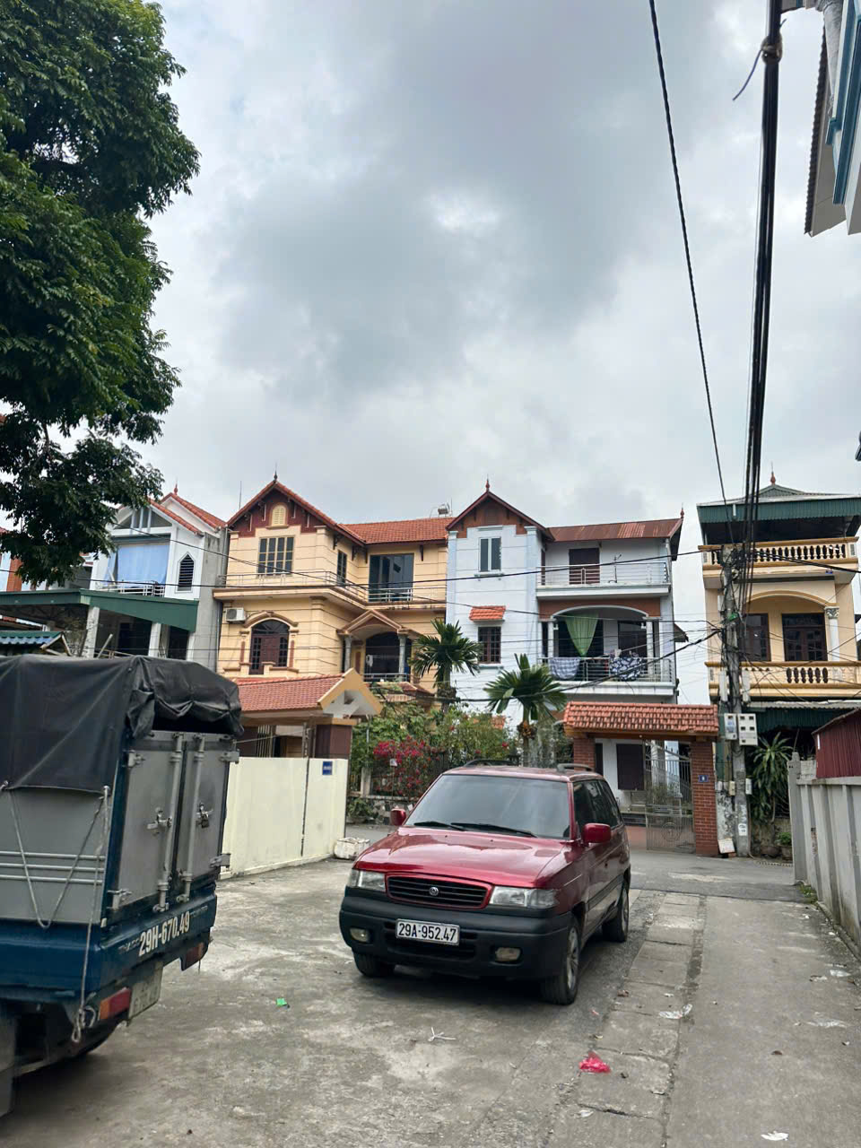 Làng Sủi, Phú Thị  DT 41m – MT 3,5m  Giá chưa thương lượng chỉ 3,9 tỷ