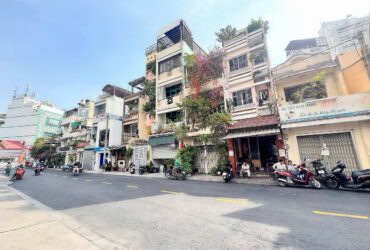 HIẾM – BÁN NHÀ 4 TẦNG CÓ THANG MÁY MẶT TIỀN KD Đ.NGUYỄN VĂN NGUYỄN, TÂN ĐỊNH, QUẬN 1 – DT 90M2 NGANG 4M*23M VUÔNG ĐẸP – VIEW HORIZON TOWER – HDT ĐỀU 50TR/TH – GIANG GIANG:0938676685