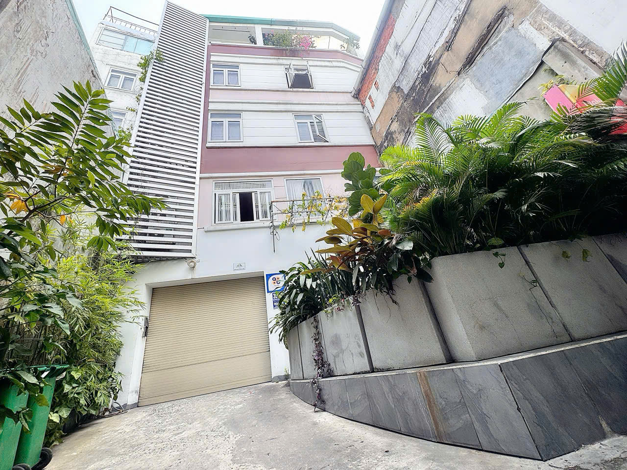 BÁN SIÊU PHẨM CHDV 6 TẦNG MẶT TIỀN HXH Đ.LÊ VĂN SỸ, QUẬN 3 – DT 282M2 – 9M*15M – DÒNG TIỀN 350 TRIỆU/TH – CHỈ 1 CĂN RA MT LỚN – GIANG GIANG:0938676685