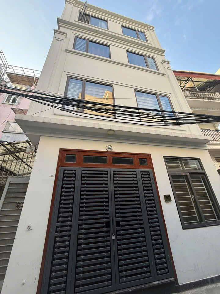 Bát Khối oto thông  DT 36m – MT 4,8m  Dân xây tâm huyết  Giá 8 tỷ hơn xíu xiu