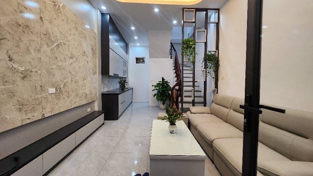 thụy khuê 30m x5 tầng 7,95 tỷ ngõ ba gác,thông,2 thoáng,5p ra hồ tây