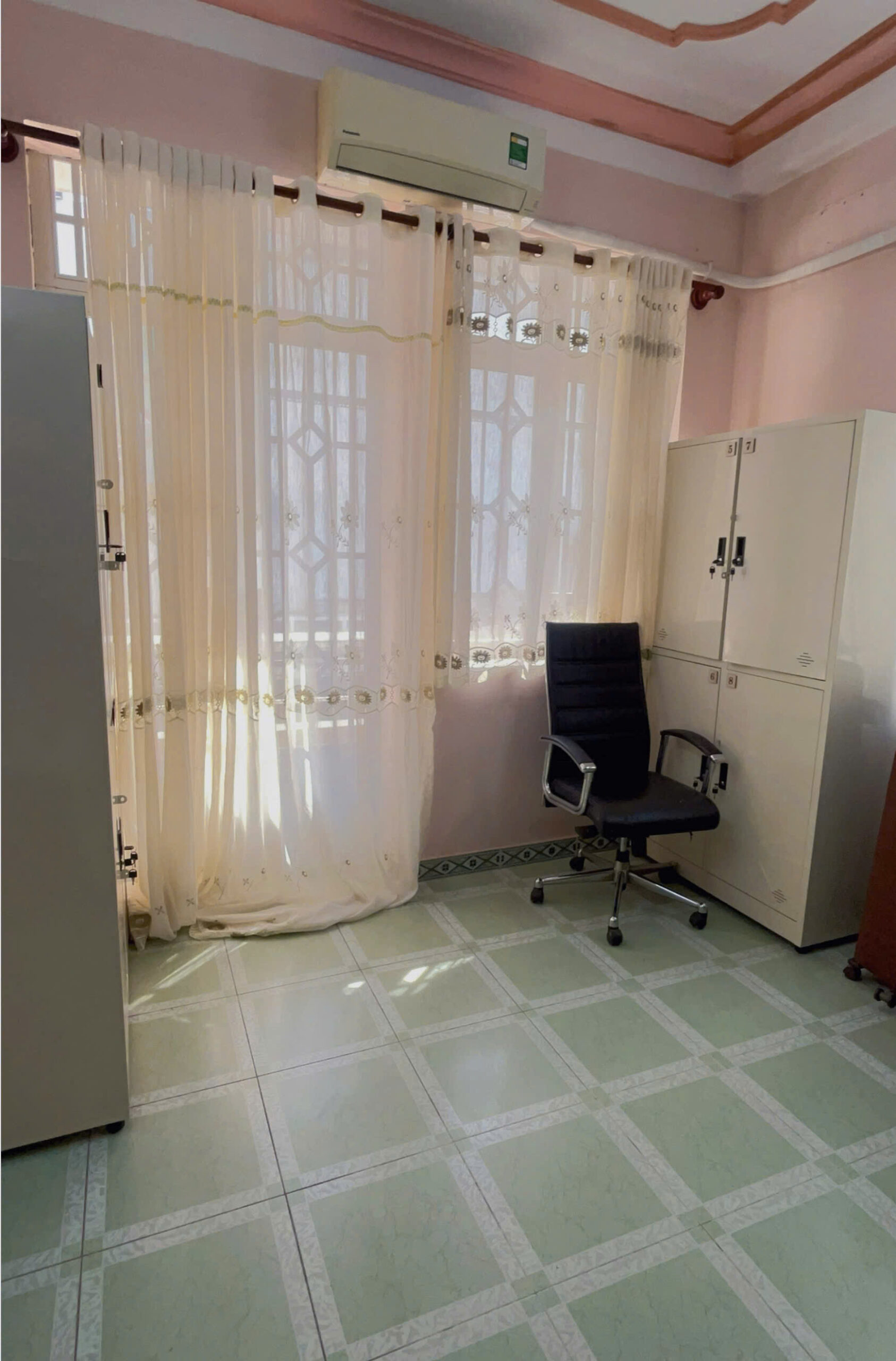 Chính chủ cho thuê phòng trọ Quận 10 – full nội thất, ban công thoáng mát