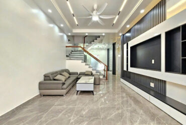 BÁN NHÀ NGUYỄN VĂN CỪ LONG BIÊN,OTO ĐỖ CỬA, NGÕ THÔNG,FULL NỘI THÁT 45M NHỈNH 9 TỶ