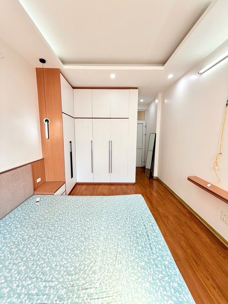 Doãn kế thiện 30m x5 tầng 9,5 tỷ full nội thất,ô tô tránh 30m