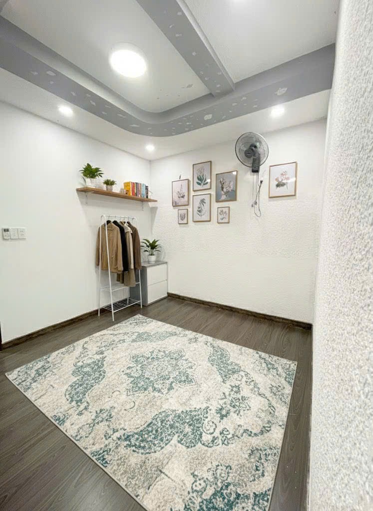 Nhà Lê Văn Sỹ – QUẬN 3 – 4 x 5.2 m – 5 Tầng– 5.5 tỷ