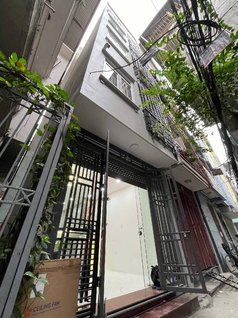 hoàng hoa thám 35m x5 tầng 9,7 tỷ ngõ 3m,cách phố 40m lô góc,dân xây,nhà đẹp