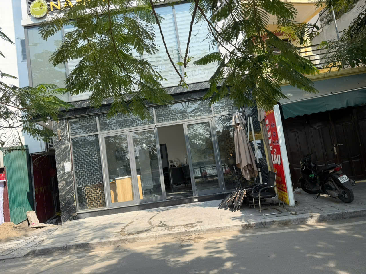 Cần cho thuê mặt bằng kinh doanh cà phê hoặc làm văn phòng tại Trung tâm Đống Đa, Hà Nội.