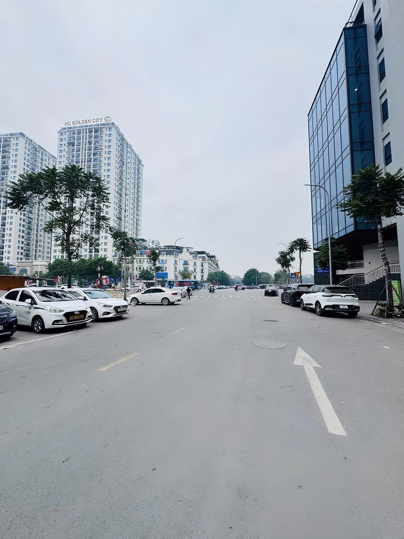 Đất mặt phố Hồng Tiến  DT 85m – MT 5,1m  Một mặt phố – Một mặt ngõ  Tiềm năng đầu tư vô hạn