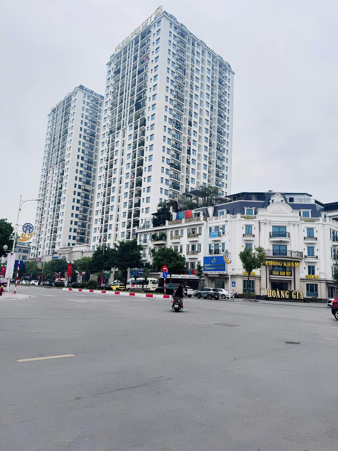 Đất mặt phố Hồng Tiến  DT 85m – MT 5,1m  Một mặt phố – Một mặt ngõ  Tiềm năng đầu tư vô hạn