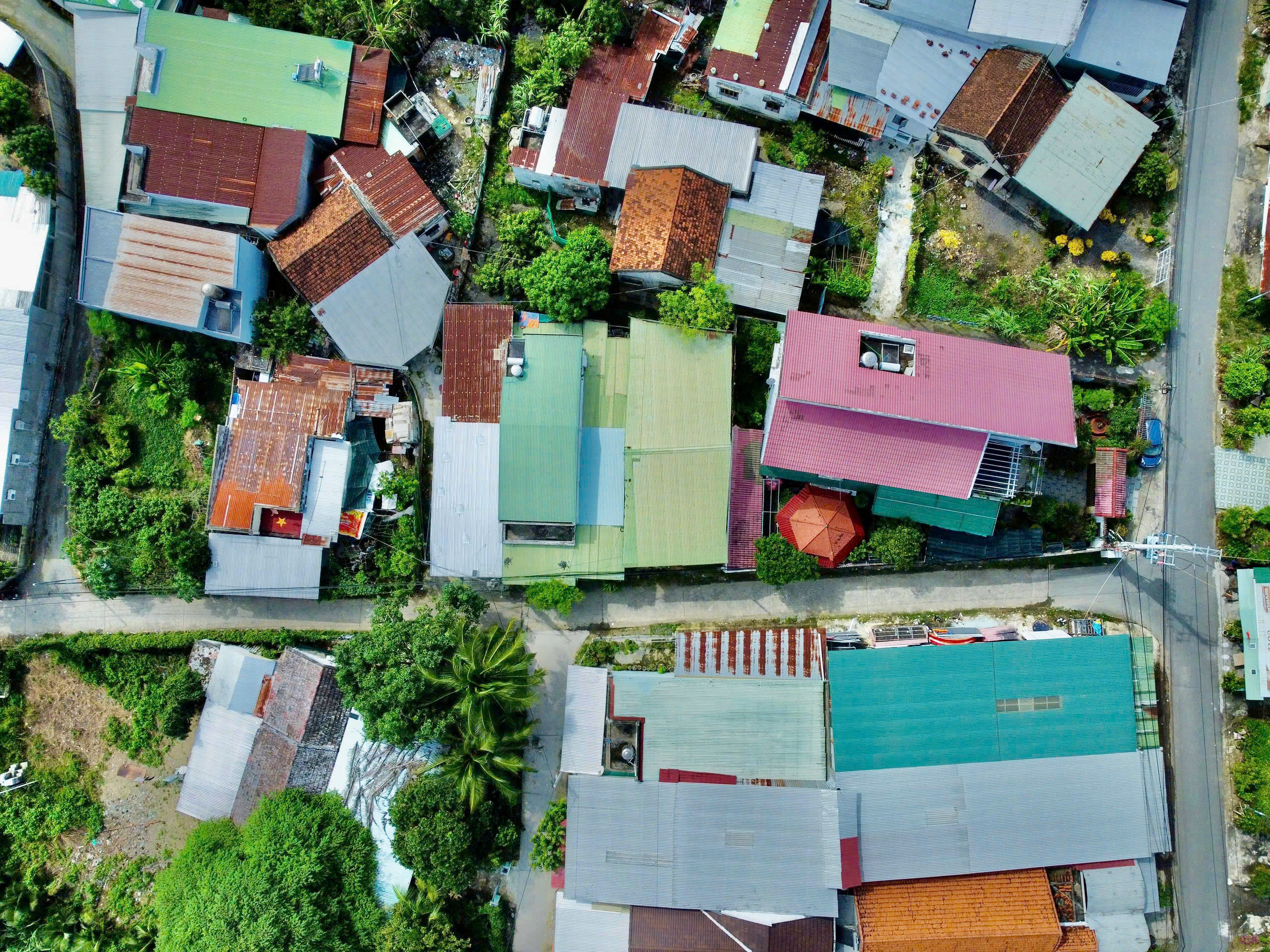 BÁN LÔ GÓC 2 MẶT TIỀN TẠI DIÊN TOÀN, TRUNG TÂM XÃ, CHIA ĐƯỢC 3 LÔ ĐẸP.