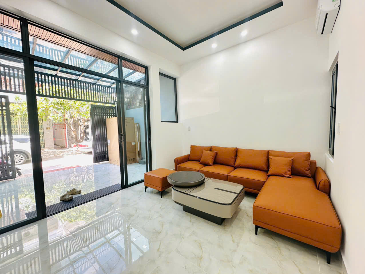 NHÀ GẦN BIỂN ĐƯỜNG D4 THÔNG VỚI ĐƯỜNG LÊ THANH NGHỊ & NGUYỄN LỘ TRẠCH, PHƯỜNG NHA TRANG.