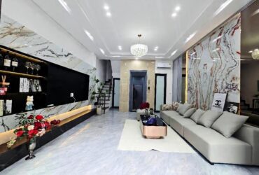 sơn tây ba đình 40m x6 tầng thang máy 13,5 tỷ lô góc,full nội thất