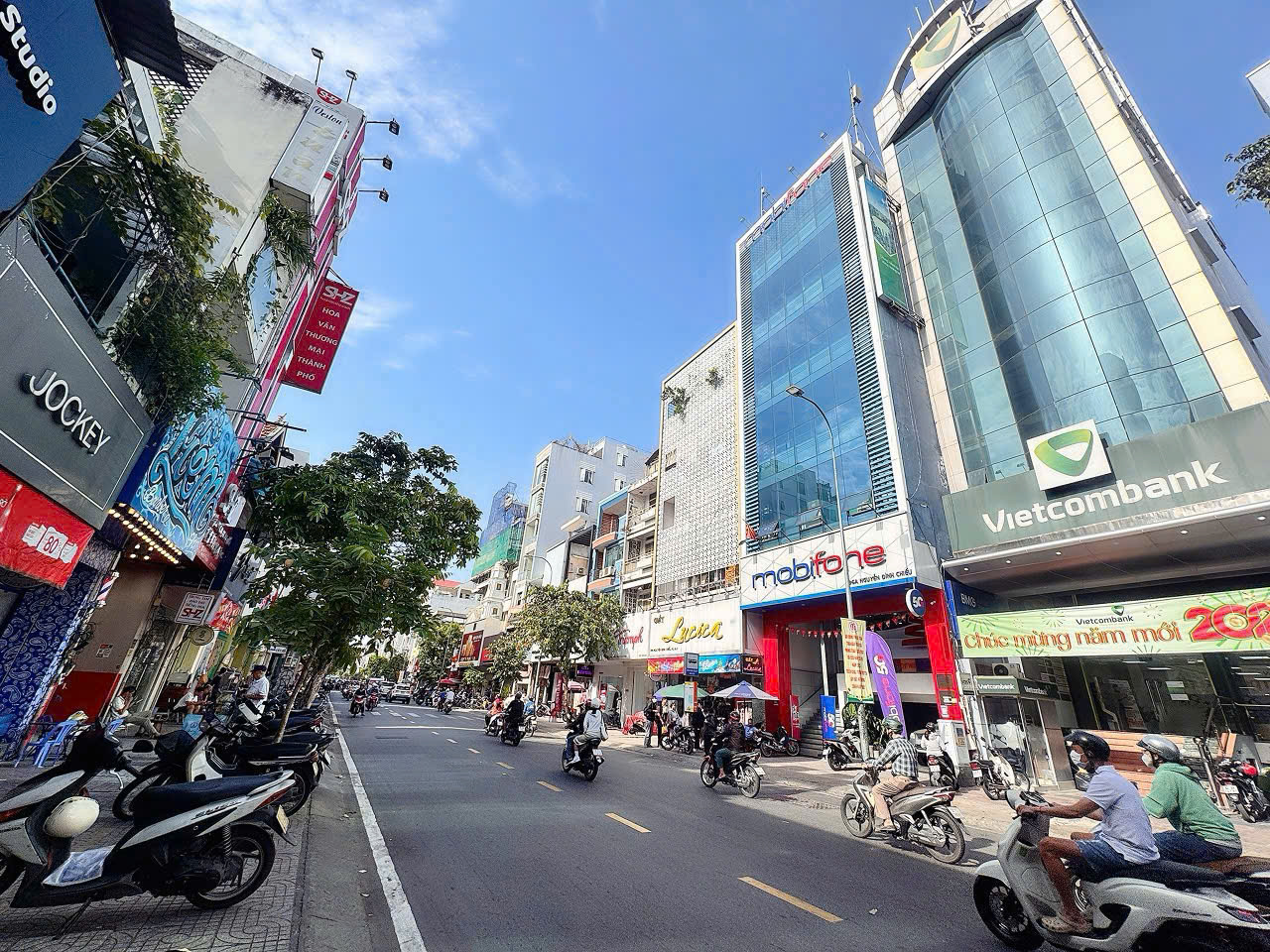 BÁN SIÊU PHẨM TÒA NHÀ 10 TẦNG CÓ HẦM Đ.NGUYỄN ĐÌNH CHIỂU, QUẬN 3 – 260M2 NGANG LỚN 7,5M*25M VUÔNG ĐẸP – HDT GẦN 5 TỶ/NĂM – 0938676685 GIANG GIANG