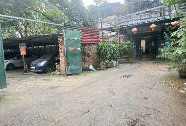 Nhà ngõ thông quy hoạch ra mặt đường gần trường, chợ