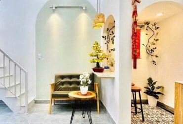 Bán nhà đẹp Tân Bình: Nhỉnh 2XX tỷ, 15m2, 3 tầng, 2 phòng ngủ, sổ hồng chính chủ,  liên hệ 0943166831.