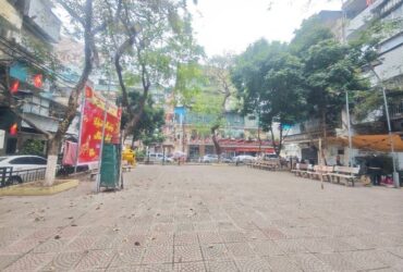 tập thể bắc nghĩa tân,tầng 2- DT 60m giá 4,46 tỷ-full nội thất, ô tô đỗ cầu thang