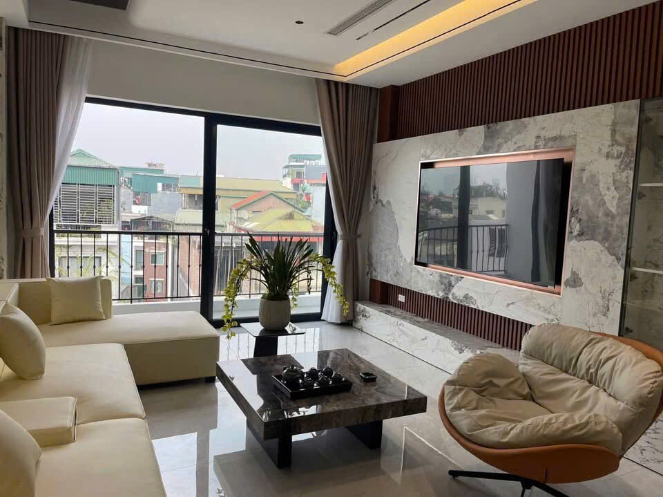 🏠Nhà phố Tư Đình  DT 71m – MT 4,3m  Gara oto – Full nội thất  Nhích 21 tỷ