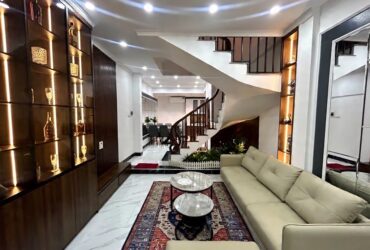 bán nhà ngọc hà 40m x4 tầng 10,5 tỷ full nội thất xịn,ngõ thông các ngả