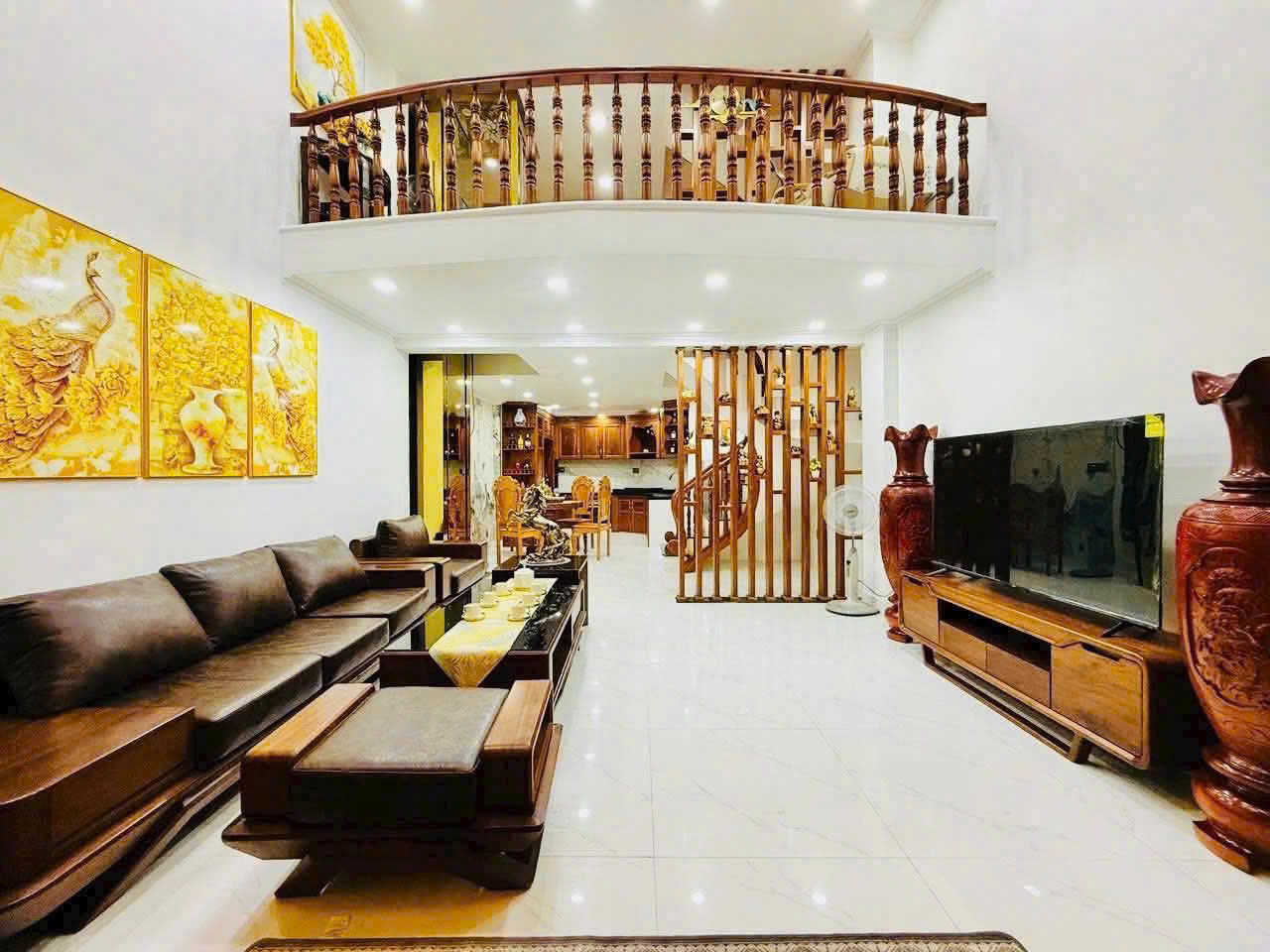 TÔN THẤT TÙNG – 38M² – 6 TẦNG – 2 MẶT THOÁNG – CHỈ 10.8 TỶ
🔥 BÁN NHÀ MẶT PHỐ TRUNG TÂM – VỪA Ở VỪA KINH DOANH